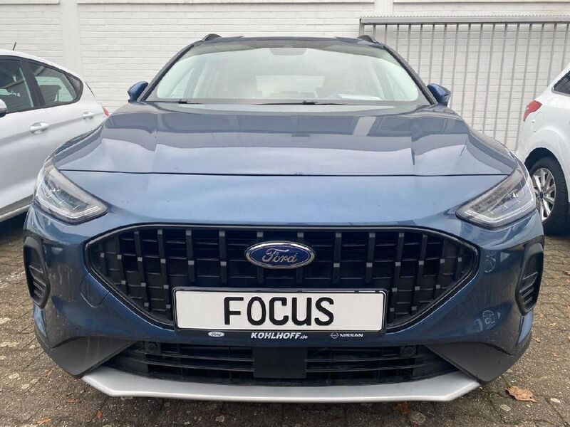 Gebraucht Ford Focus Active 125 PS (91 kW) 2022 Chromablau metallic (metallic) Kombi