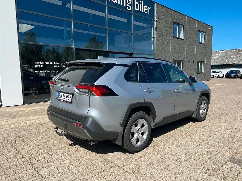 Gebraucht Toyota RAV4 Comfort 175 PS (128 kW) 2020 Silber SUV