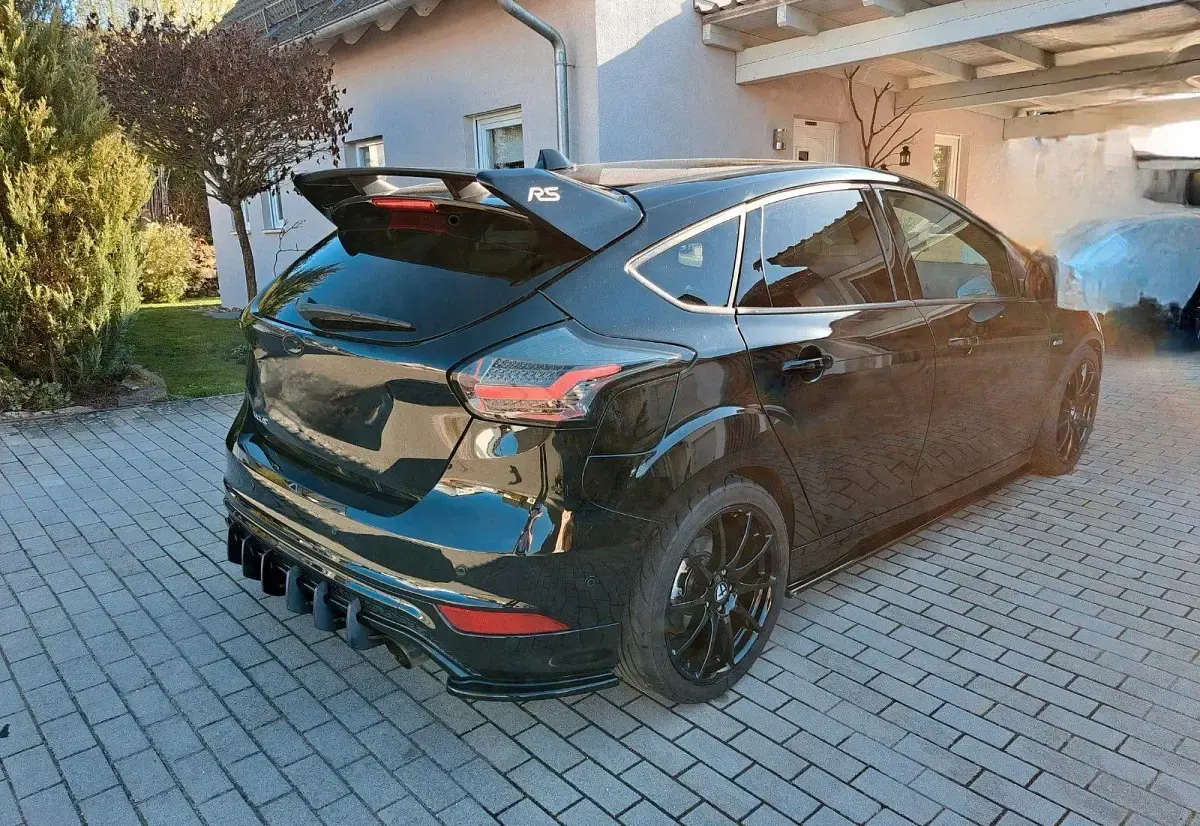 Usado Ford Focus ST-Line 182 CV (133 kW) 2018 Negro Berlina