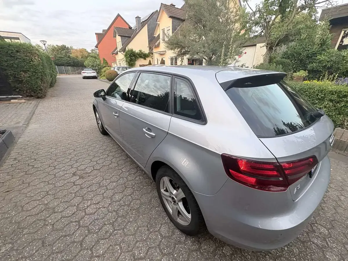 Gebraucht Audi A3 S-Line 125 PS (91 kW) 2015 Grau Limousine