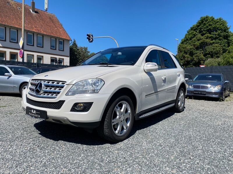 Silber Gebraucht 2008 Mercedes ML320 Sport SUV | 8.990 € (Fairer Preis) - Bild 1/4