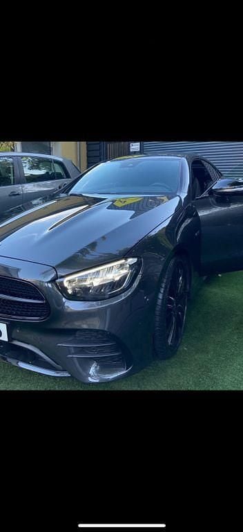 Gebraucht Mercedes E220 194 PS (142 kW) 2022 Grau Coupé