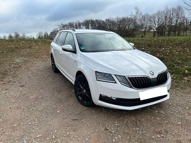 Gebraucht Skoda Octavia 150 PS (110 kW) 2020 Weiß Kombi