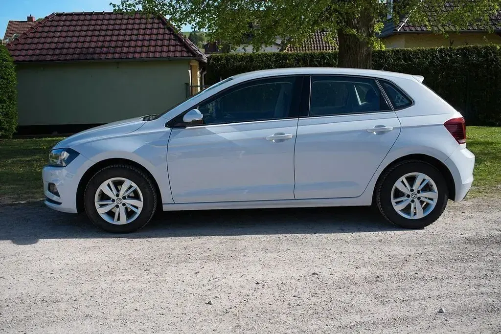 Gebraucht VW Polo Comfortline 95 PS (69 kW) 2019 Weiß Kleinwagen