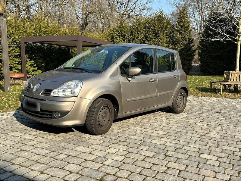 Second-hand Renault Modus 115 CP (84 kW) 2011 Auriu Monovolum