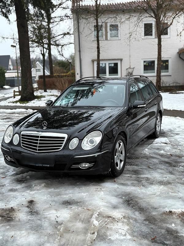 Gebraucht Mercedes E320 Avantgarde 224 PS (164 kW) 2007 Schwarz Kombi