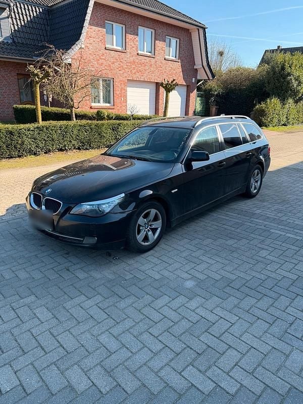 Gebraucht BMW 520 177 PS (130 kW) 2008 Schwarz Kombi