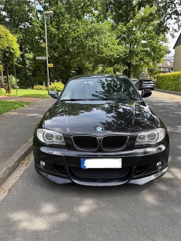 Schwarz Gebraucht 2009 BMW 116 M Sport Kleinwagen | 4.300 € (Fairer Preis) - Bild 1/4