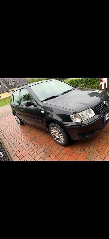 Schwarz Gebraucht 2001 VW Polo Basis Limousine | 700 € (Superpreis) - Bild 1/3