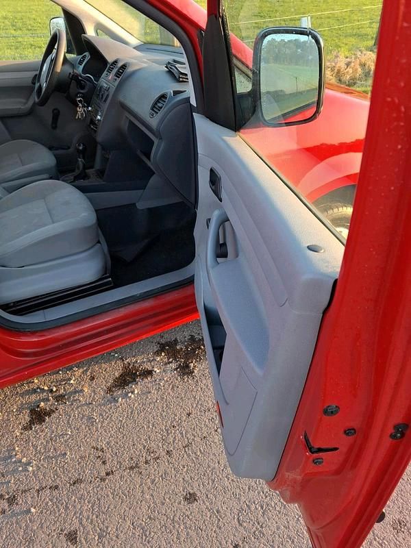 Gebraucht VW Caddy 75 PS (55 kW) 2009 Rot Van / Kleinbus