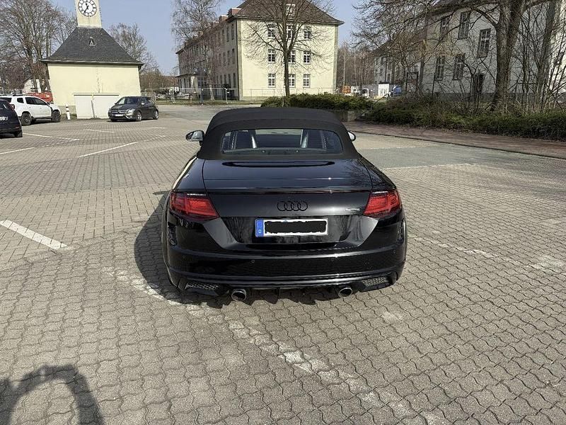 Gebraucht Audi TT Roadster Basis 245 PS (180 kW) 2023 Schwarz Cabrio