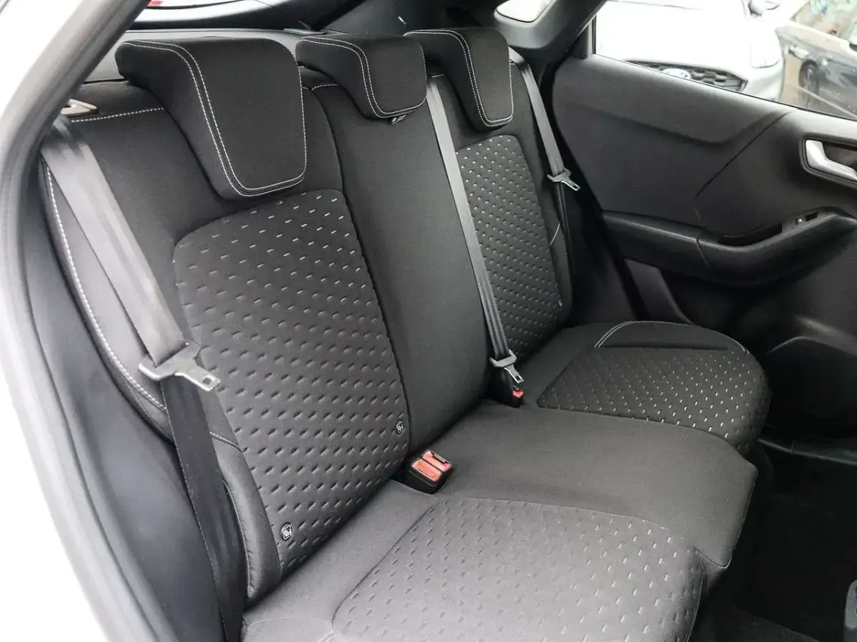 Gebraucht Ford Puma Titanium 125 PS (91 kW) 2024 Frostweiß SUV