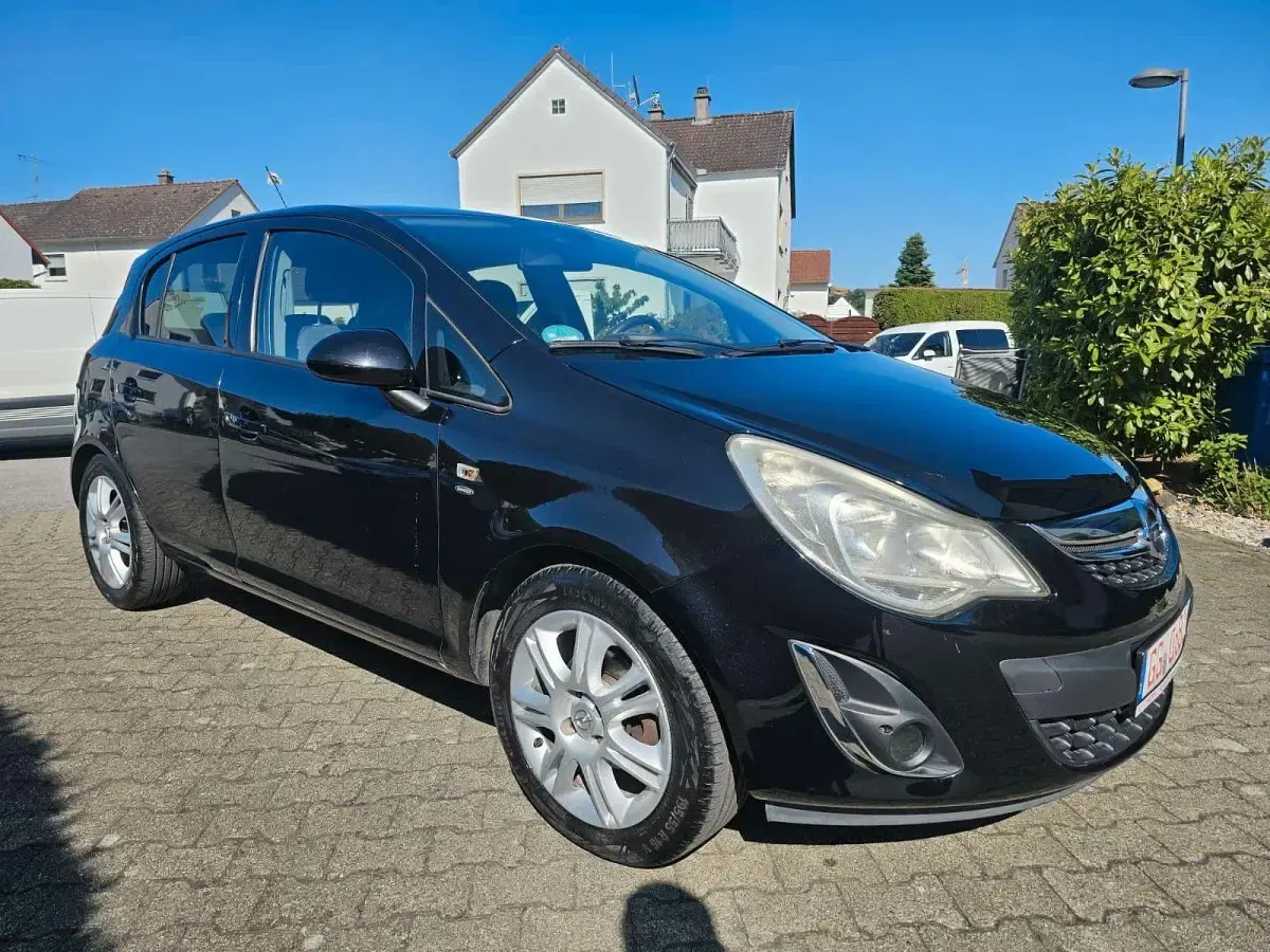 Gebraucht Opel Corsa 87 PS (63 kW) 2011 Schwarz Kleinwagen