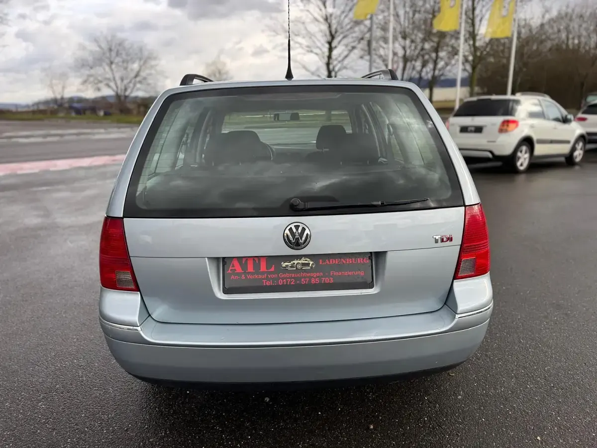 Gebraucht VW Bora Pacific 101 PS (74 kW) 2004 Blau Kombi