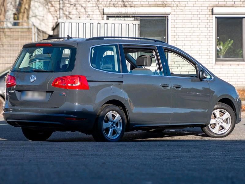 Usata VW Sharan 150 CV (110 kW) 2013 Grigio Monovolume