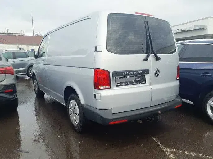 Używany VW Transporter 150 KM (110 kW) 2023 Srebrny Van