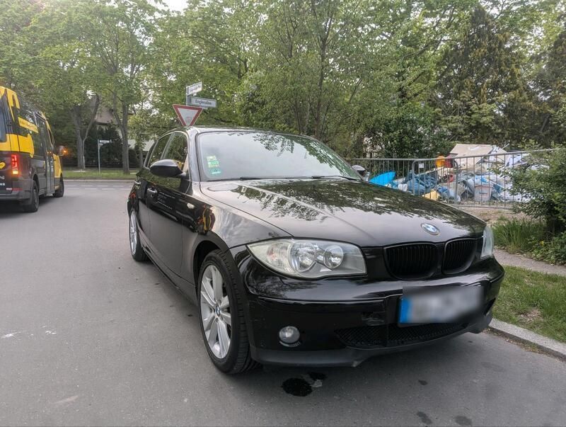 Schwarz Gebraucht 2006 BMW 116 Sport Line Kleinwagen | 2.200 € (Guter Preis) - Bild 1/4