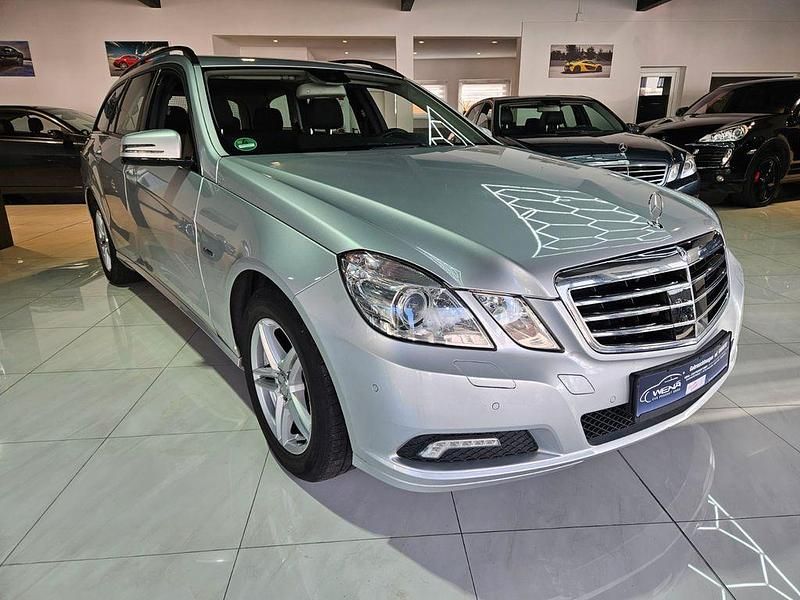Second-hand Mercedes E250 204 CP (150 kW) 2010 Argintiu Break