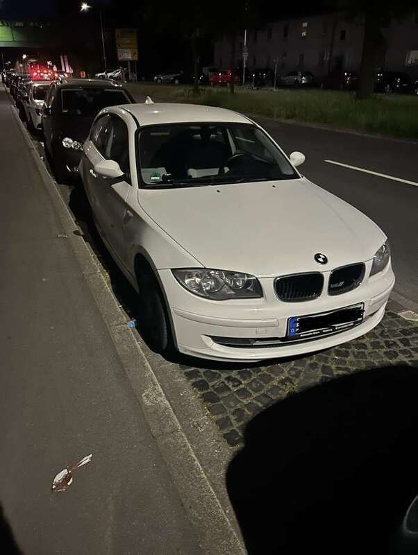 Weiß Gebraucht 2009 BMW 116 Kleinwagen | 4.500 € (Fairer Preis) - Bild 1/2