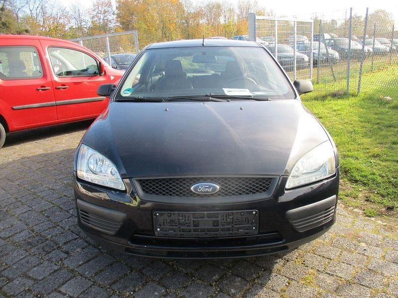 Gebraucht Ford Focus Ambiente 80 PS (58 kW) 2004 Blau Limousine