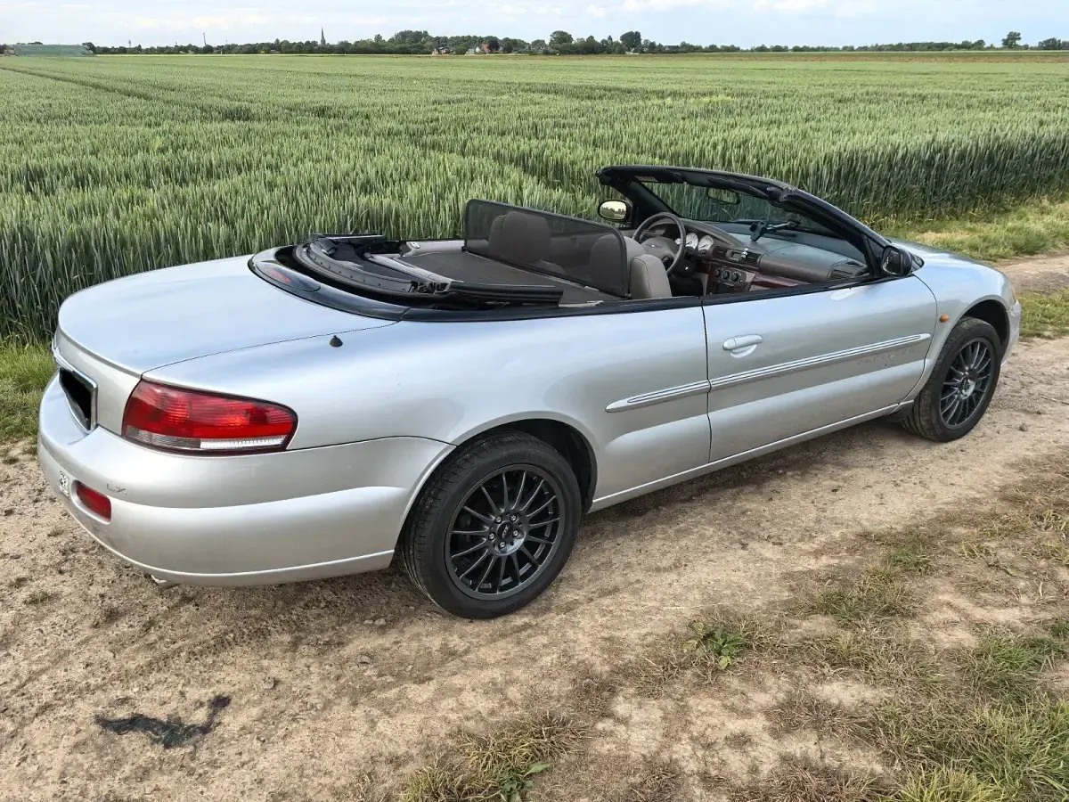 Gebraucht Chrysler Sebring Cabriolet 202 PS (148 kW) 2001 Silber Cabrio