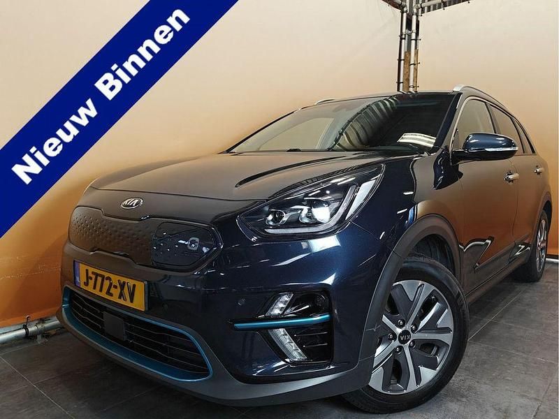 Blau Gebraucht 2020 Kia e-Niro SUV | 13.900 € (Etwas zu teuer) - Bild 1/4