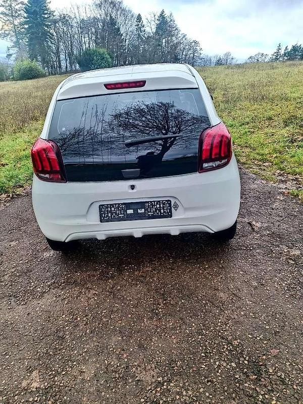 Gebraucht Peugeot 108 Active 69 PS (50 kW) 2015 Limousine