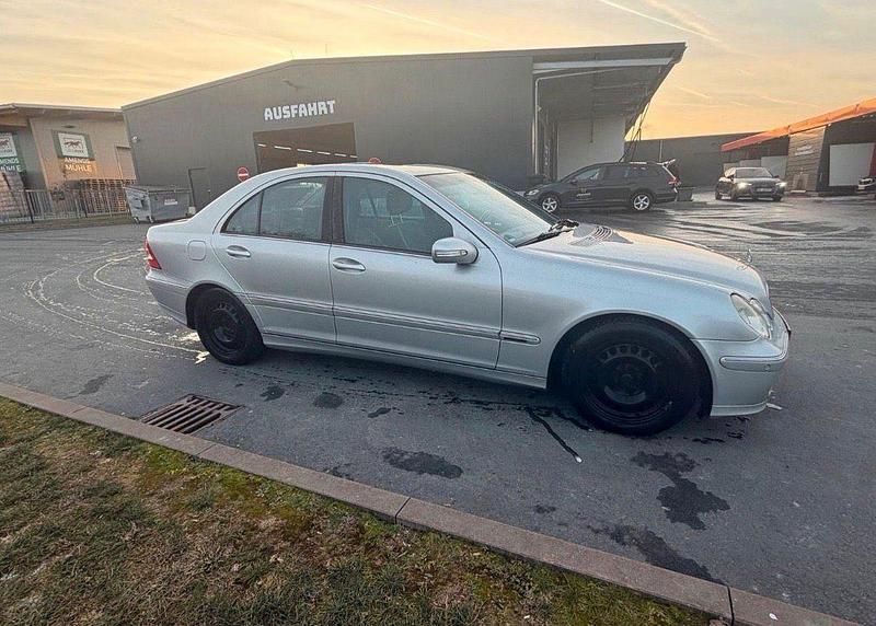 Gebraucht Mercedes C280 Avantgarde 231 PS (169 kW) 2005 Silber Limousine
