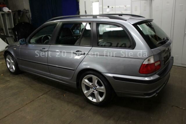 Gebraucht BMW 318 Lifestyle 143 PS (105 kW) 2004 Silber metallic Kombi