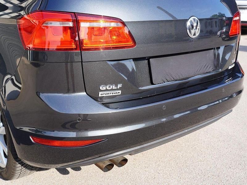 Gebraucht 2016 VW Golf Sportsvan Van / Kleinbus | 14.900 € (Fairer Preis) - Bild 1/4
