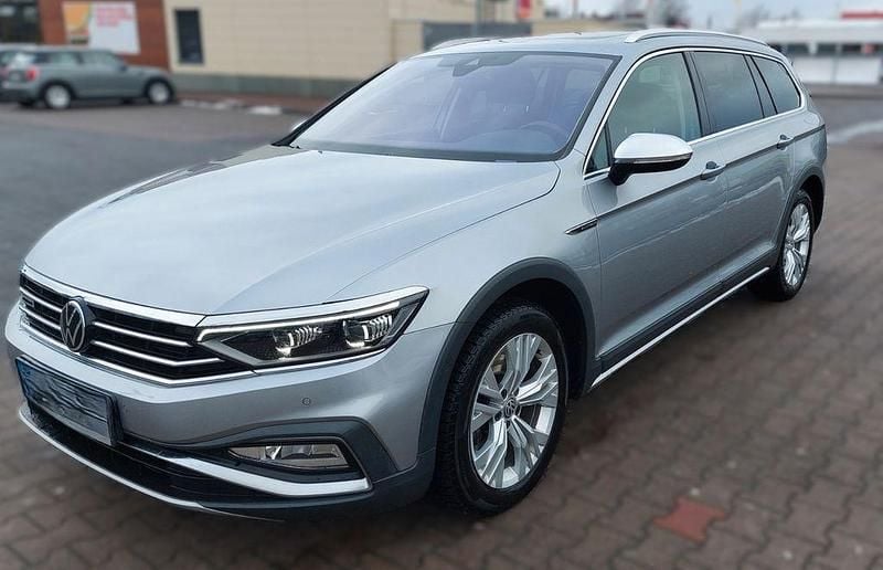 Gebraucht VW Passat Alltrack 200 PS (147 kW) 2021 Silber Kombi
