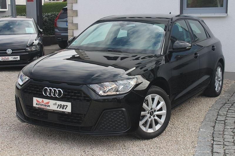 Schwarz Gebraucht 2019 Audi A1 Sportback Ambiente Kleinwagen | 16.900 € (Guter Preis) - Bild 1/4
