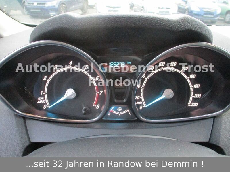 Gebraucht Ford Fiesta Trend 92 PS (67 kW) 2017 Weiß Kleinwagen