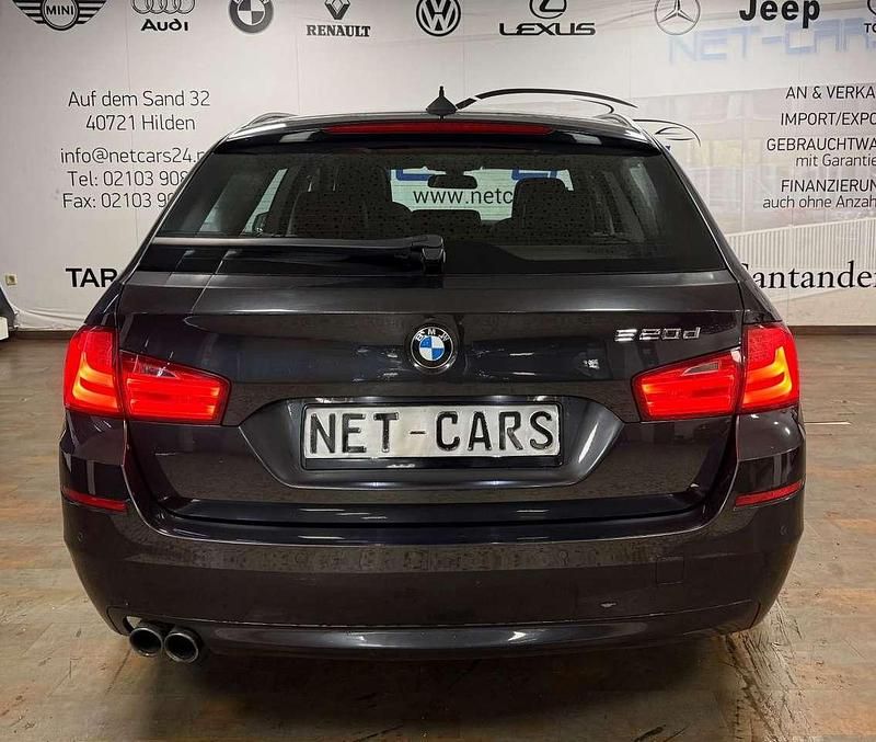 Gebraucht BMW 520 184 PS (135 kW) 2011 Grau Kombi