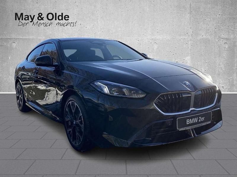 Neu BMW 220 M Sport 170 PS (125 kW) 2025 Black sapphire metallic Coupé