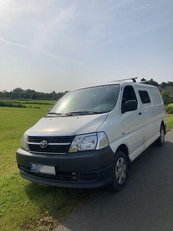 Weiß Gebraucht 2009 Toyota HiAce Van / Kleinbus | 12.500 € (Fairer Preis) - Bild 1/4