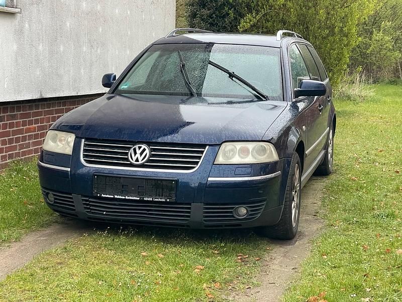 Gebraucht VW Passat 131 PS (96 kW) 2003 Blau Limousine