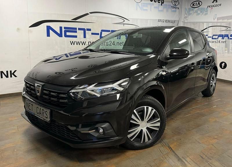 Schwarz Gebraucht 2023 Dacia Sandero Kleinwagen | 15.850 € (Fairer Preis) - Bild 1/3