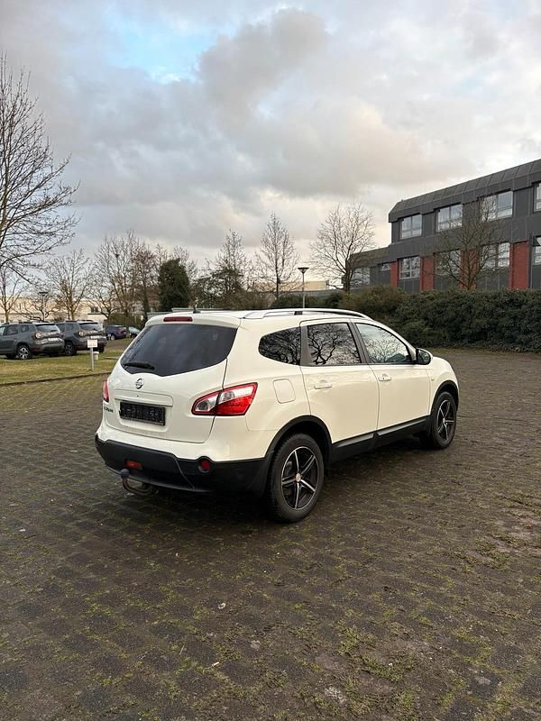 Gebraucht Nissan Qashqai +2 150 PS (110 kW) 2011 Weiß SUV