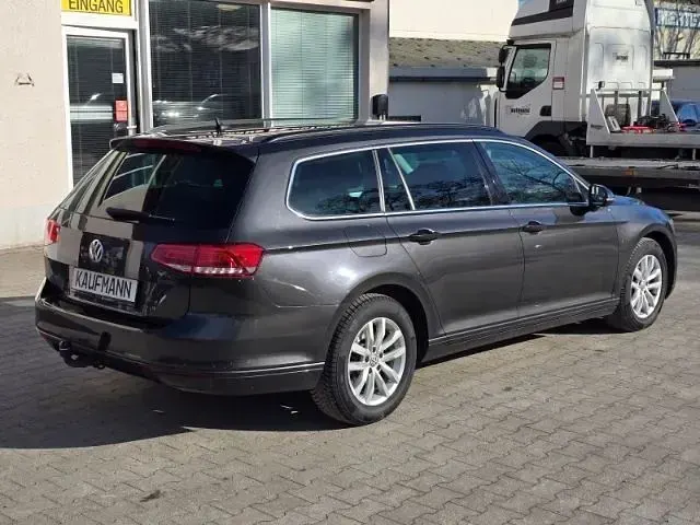 Usata VW Passat Comfortline 120 CV (88 kW) 2018 Grigio Station wagon