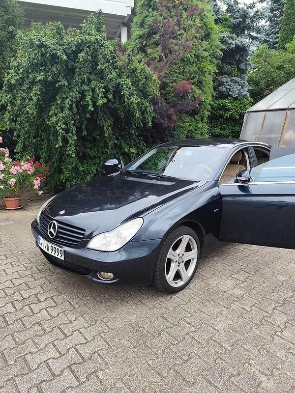 Schwarz Gebraucht 2007 Mercedes CLS320 Limousine | 8.600 € (Teuer) - Bild 1/4