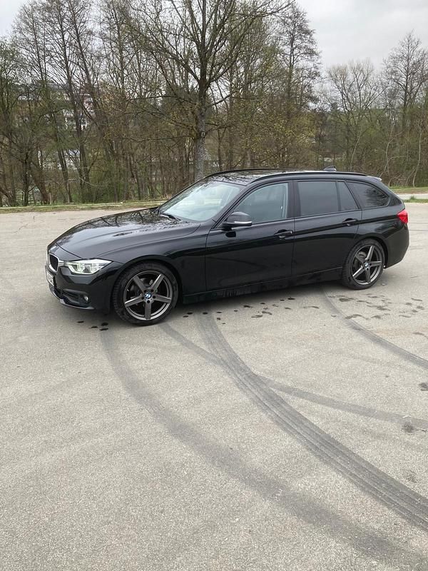 Gebraucht BMW 320 190 PS (139 kW) 2015 Schwarz Kombi