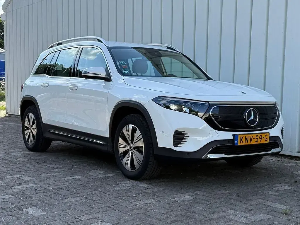 Gebraucht Mercedes EQB250 Business 139 kW (190 PS) 2023 Weiß SUV