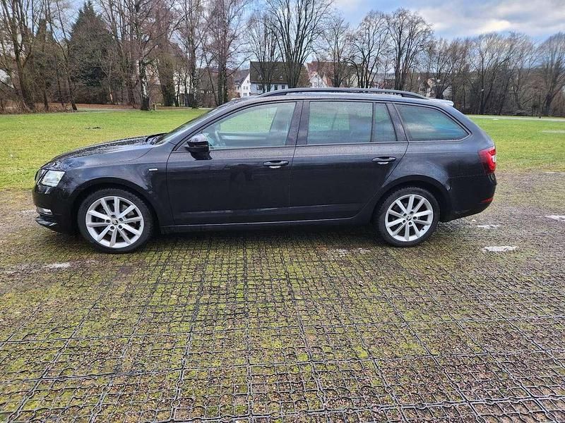 Gebraucht Skoda Octavia Ambition 150 PS (110 kW) 2017 Schwarz Kombi