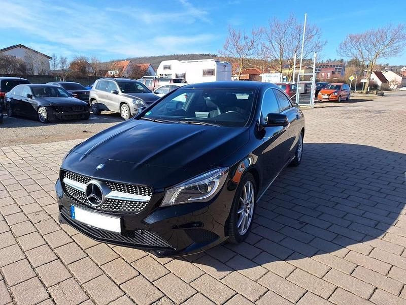 Schwarz Gebraucht 2016 Mercedes CLA200 Coupé | 14.500 € (Guter Preis) - Bild 1/4