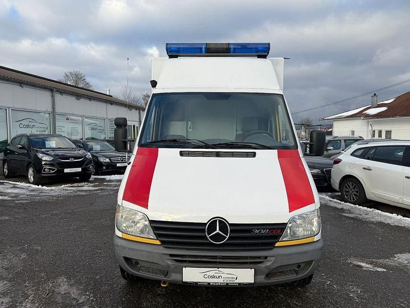 Gebraucht Mercedes Sprinter 82 PS (60 kW) 2001 Weiß Van