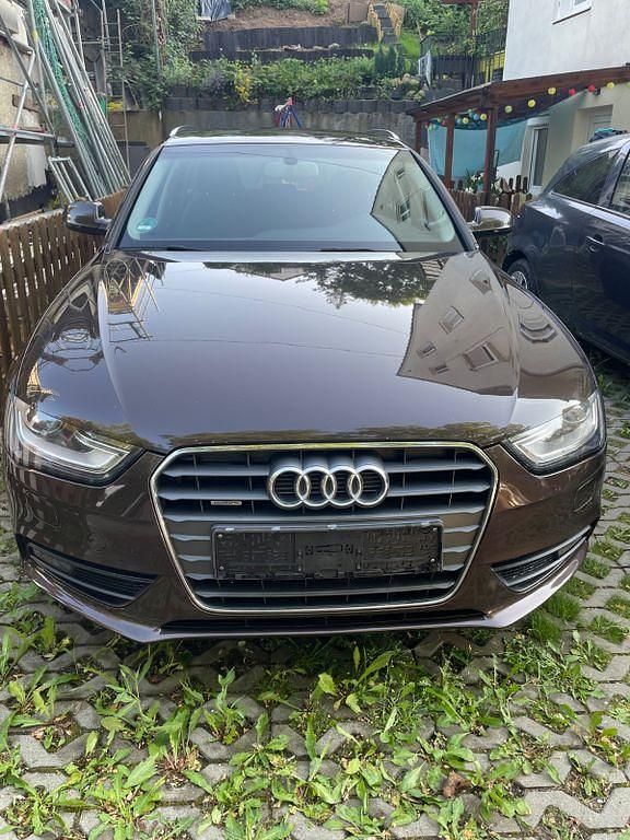 Braun Gebraucht 2015 Audi A4 Attraction Kombi | 12.600 € (Guter Preis) - Bild 1/4