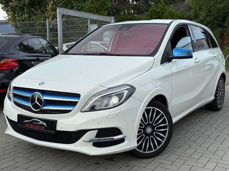Gebraucht Mercedes B250e 131 kW (179 PS) 2015 Weiß Van / Kleinbus