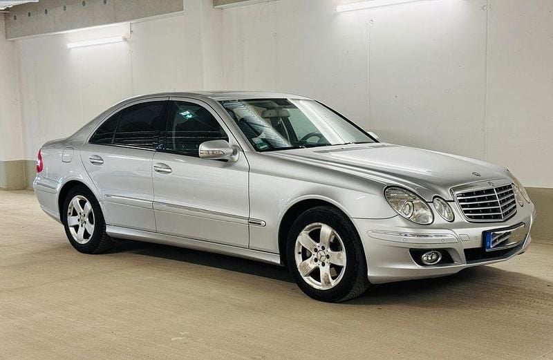 Gebraucht Mercedes E220 170 PS (125 kW) 2006 Silber Limousine
