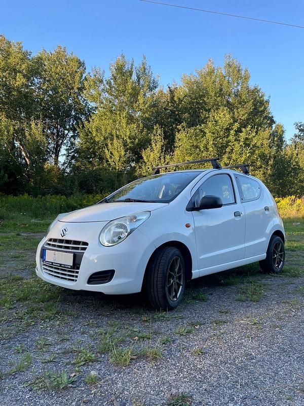 Weiß Gebraucht 2009 Suzuki Alto Kleinwagen | 2.150 € (Etwas zu teuer) - Bild 1/4